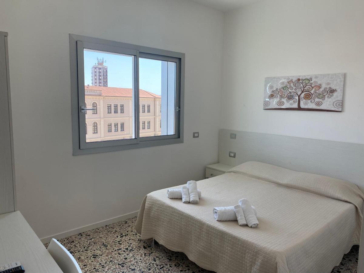 Molo Brin Rooms & Suites Olbia Bagian luar foto