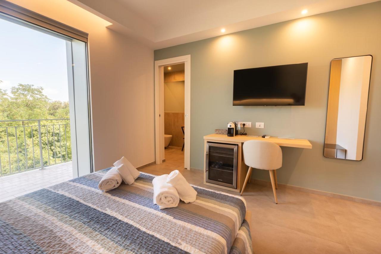 Molo Brin Rooms & Suites Olbia Bagian luar foto
